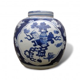 Ginger jar with blue and white underglaze decoration