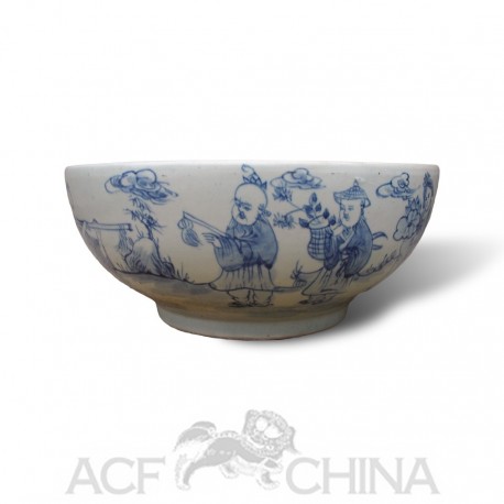 Large round Chinese blue and white porcelain fish bowl basin